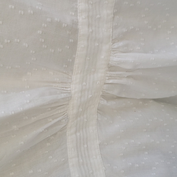 Flattering Embellished White 100% Cotton Button Down Blouse Size Medium - Picture 6 of 10